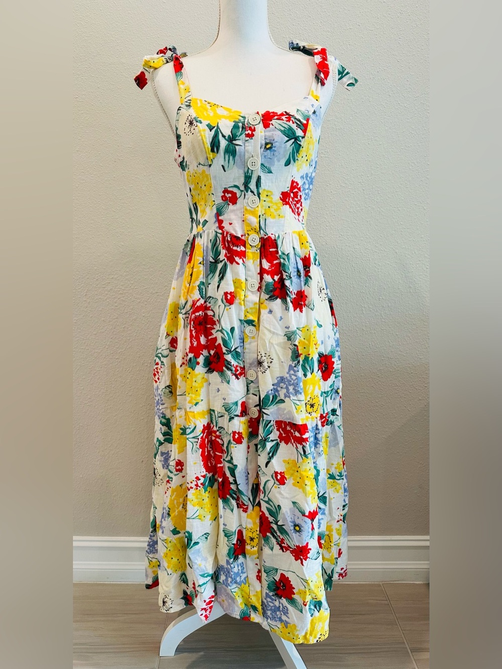 Like New Floral Tie-Shoulder Floral Midi Dress w/Pockets! Women’s Size Medium